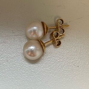 14k gold Elegant Pearl Stud Earrings